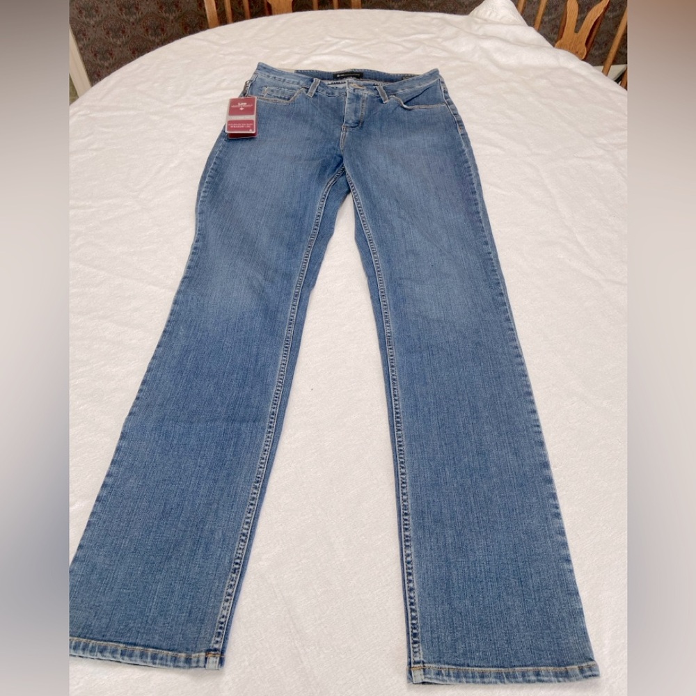 Lee Classic Fit Women’s Jeans